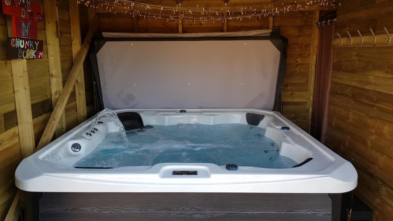 Hot Tub Pet Friendly Luxury Cosy Cottage, Near Withernsea And Patrington Welwick Bagian luar foto
