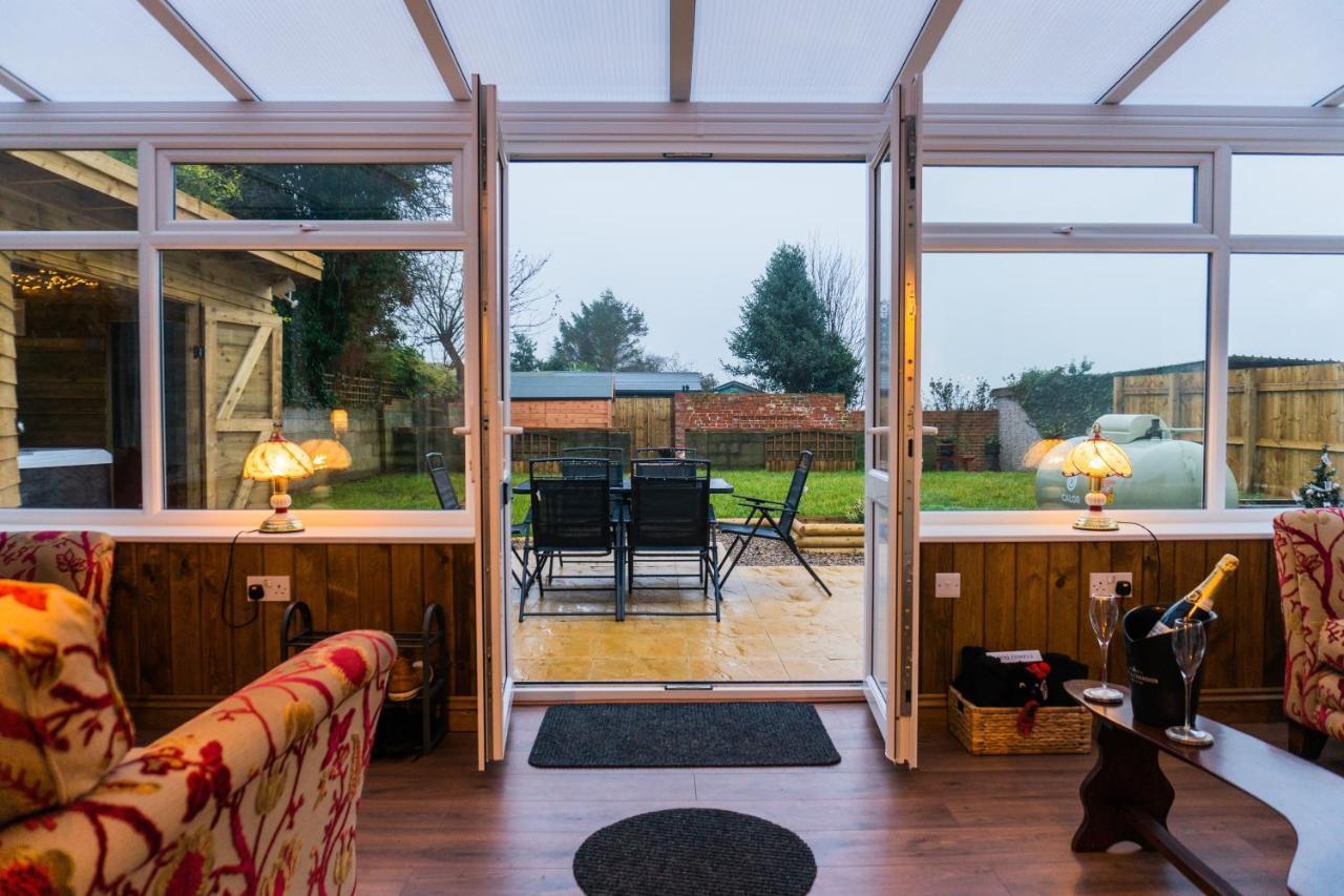 Hot Tub Pet Friendly Luxury Cosy Cottage, Near Withernsea And Patrington Welwick Bagian luar foto