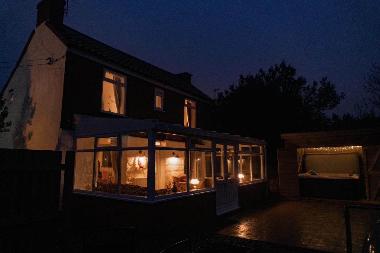 Hot Tub Pet Friendly Luxury Cosy Cottage, Near Withernsea And Patrington Welwick Bagian luar foto